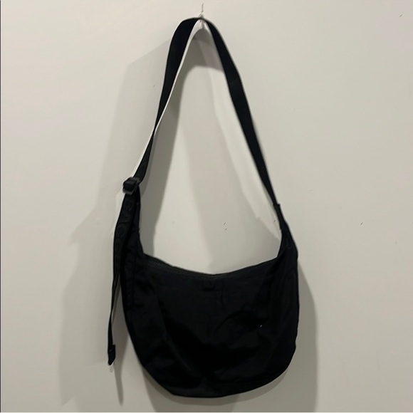 BAGGU Handbags - Baggu Medium Crescent Bag